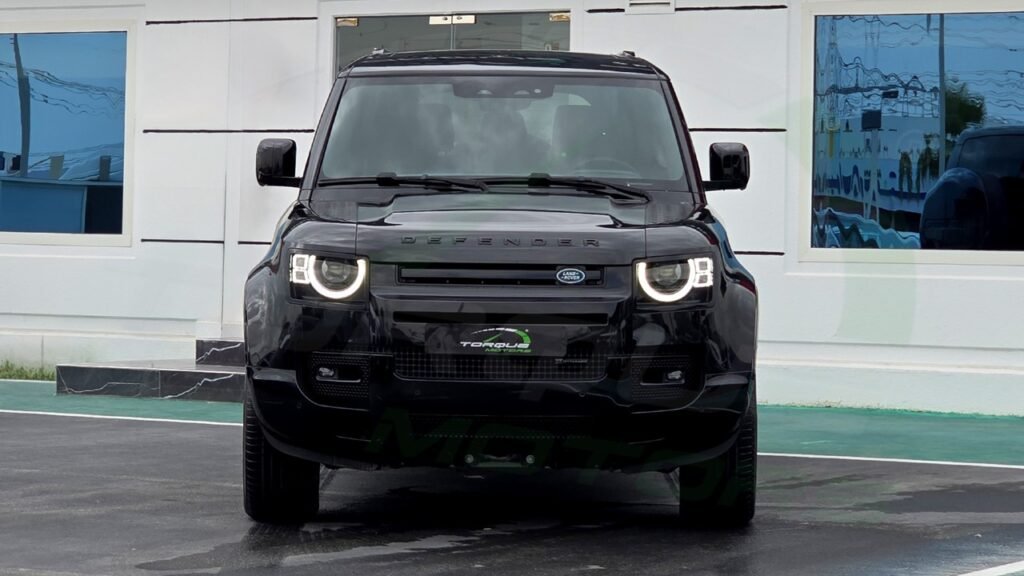 2023 Land Rover Defender 130 X-Dynamic SE P400 3.0T 0Km Brand New